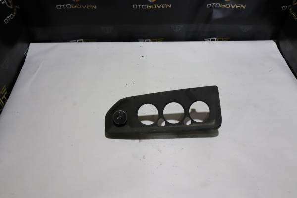 FORD CUSTOM 300 L 155 PS ÇIKMA PARÇA TRANSİT V363 KLİMA DÜĞME ÇERÇEVESİ